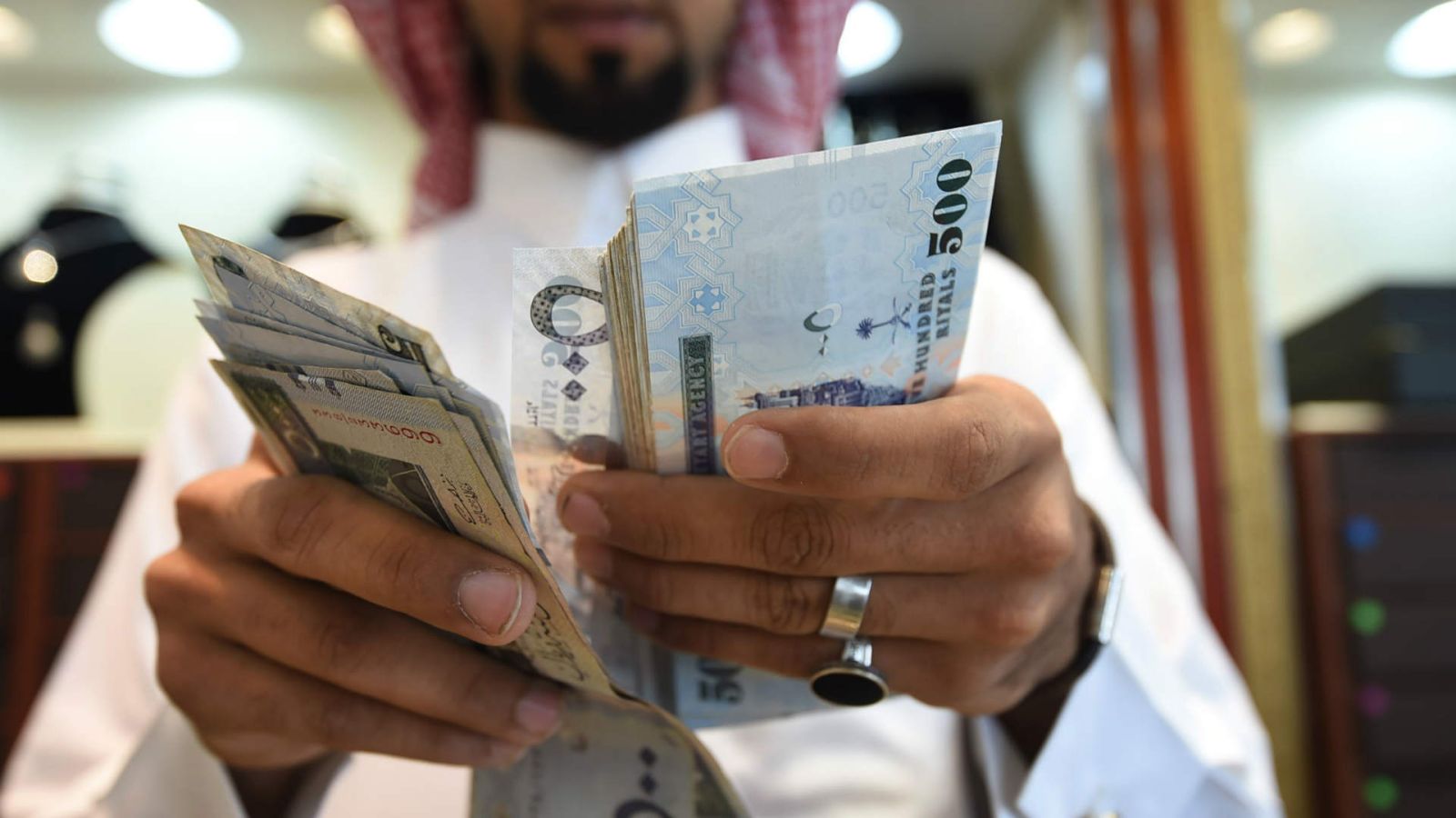 خبر سار لمن لا تتجاوز رواتبهم 7 آلاف ريال في السعودية