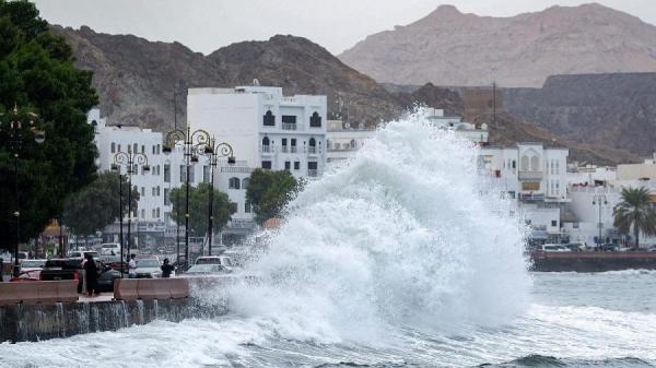 ما هي توقعات حالة البحر في عمان اليوم؟